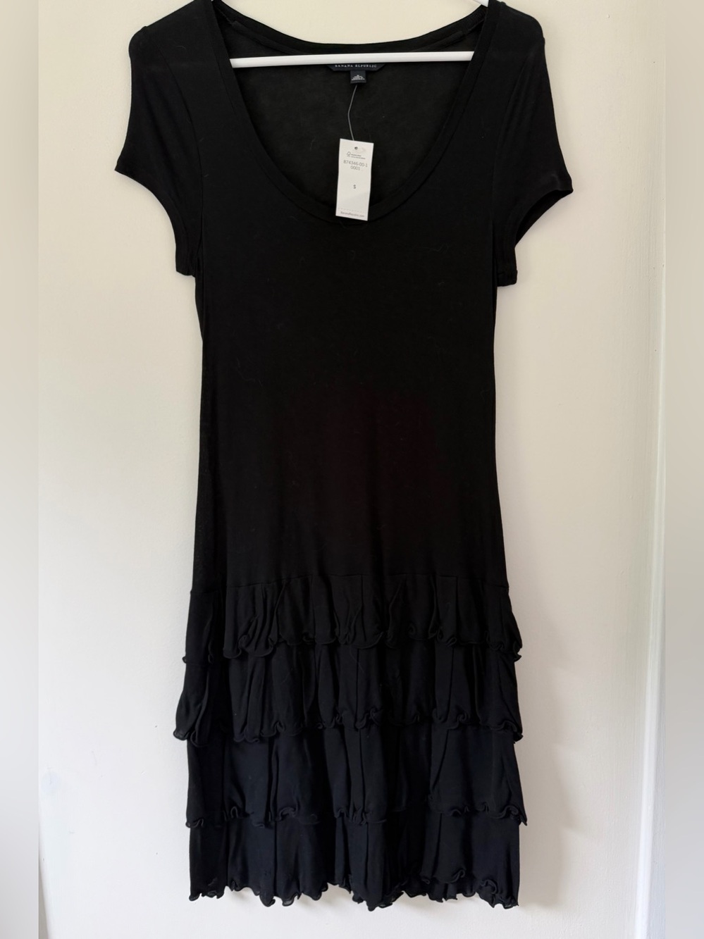 NWT Banana Republic Black Short-Sleeve Tiered Ruffle Dress